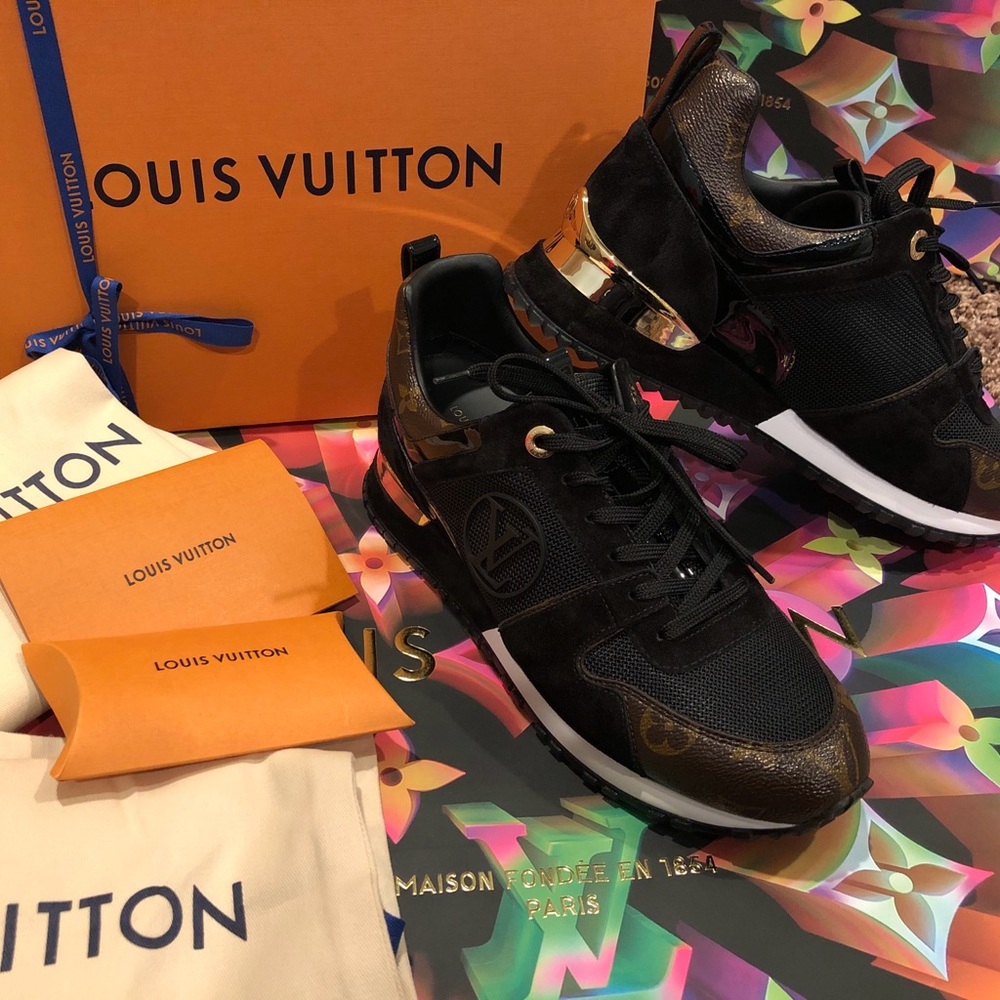 Louis Vuitton Runaway Black and Gold Sneakers sz 39 (9) women